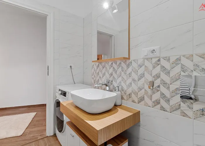 The View Vivamus Free Parking Apartment